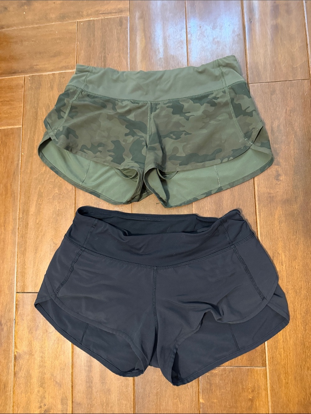 Lululemon Speed Shorts sz 4